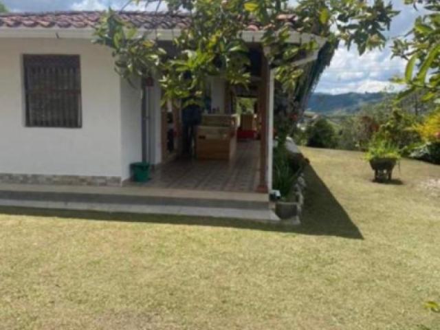 Casa Campestre En Venta En El Penol En Vereda Puente Hondita V249565