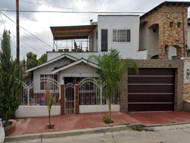 Casa en venta en El Refugio, Tecate, Baja California