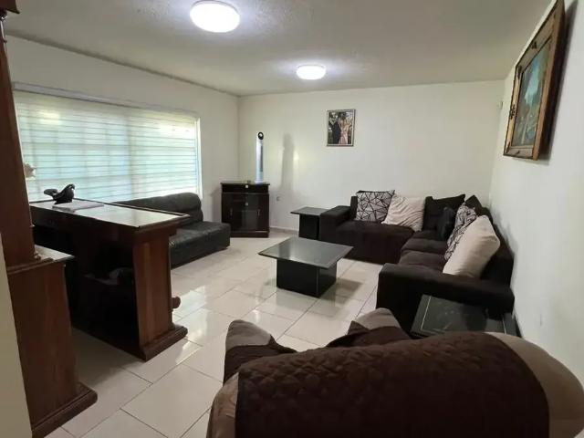 CASA EN VENTA EN EL ROSARIO A 5 MINUTOS DE PLAZAS COMERCIALES