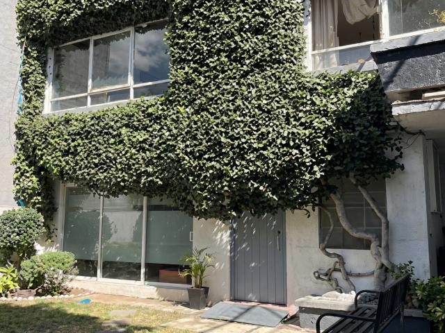 Casa en venta en El Rosedal, Coyoacán: 300 m² con jardín y loft, ideal para inversión