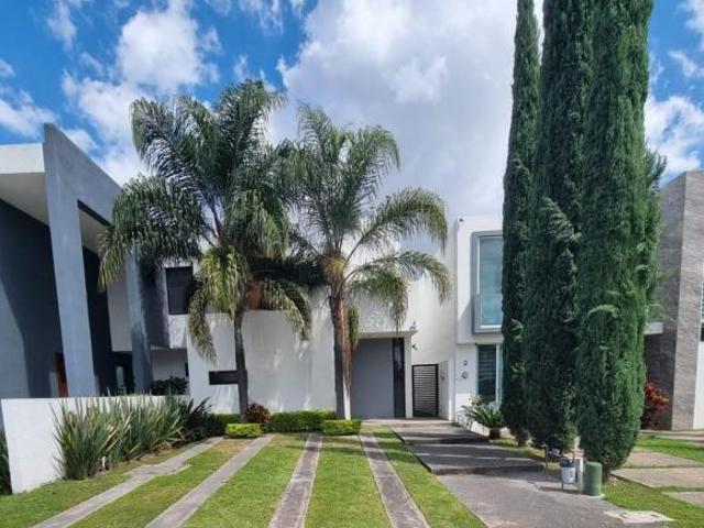 CASA EN VENTA EN EL SUR DE GUADALAJARA