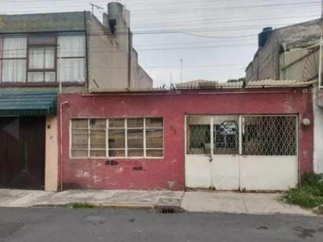 Casa en Venta en El Sifón Iztapalapa CDMX: Amplia y Bien Ubicada