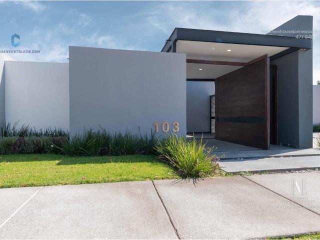 Hermosa Casa de 1 Planta en El Trébol – Amplitud y tranquilidad
