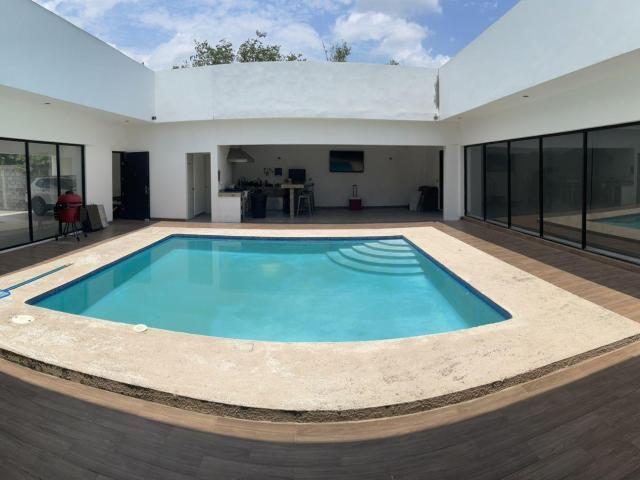 Casa en Venta en el URO, Monterrey