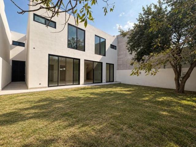 CASA EN VENTA EN EL YERBANIZ CARRETERA NACIONAL SANTIAGO NUEVO LEON