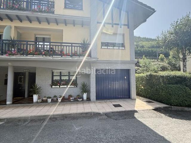 Casa en venta en Elgoibar. VIVIENDA BIFAMILIAR CON JARDIN. Casas.