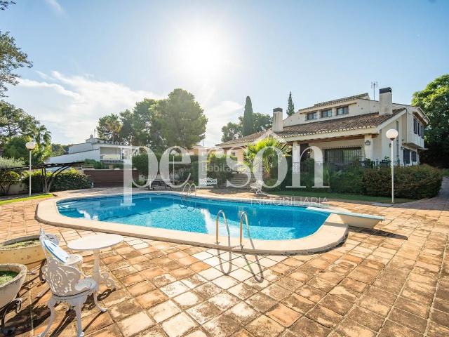 Casa en venta en Eliana l´, Montealegre. Majestuoso chalet independiente en lEliana. Casas Eliana.