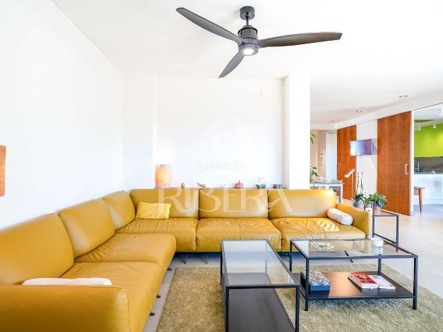 Casa en venta en Eliana l´, Montepilar. Villa con ascensor, piscina y parcela esquinera en LEliana. Casas Eliana.