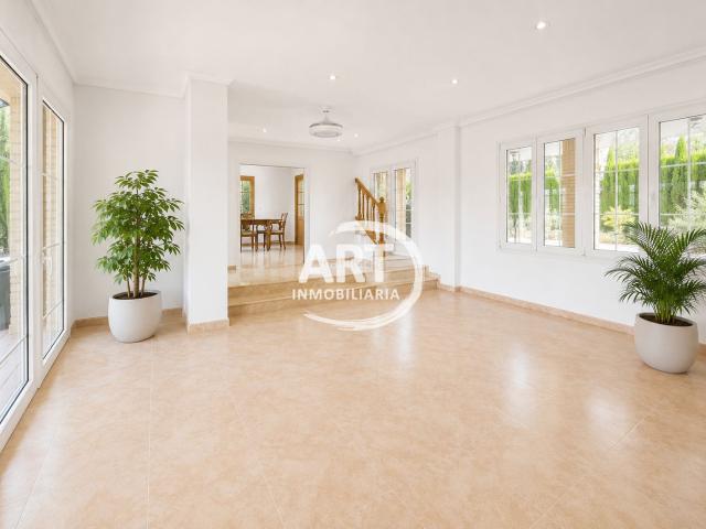 Casa en venta en Eliana l´, Entrepinos. PROPIEDAD EN VENTA EN LA ELIANA. Casas Eliana.