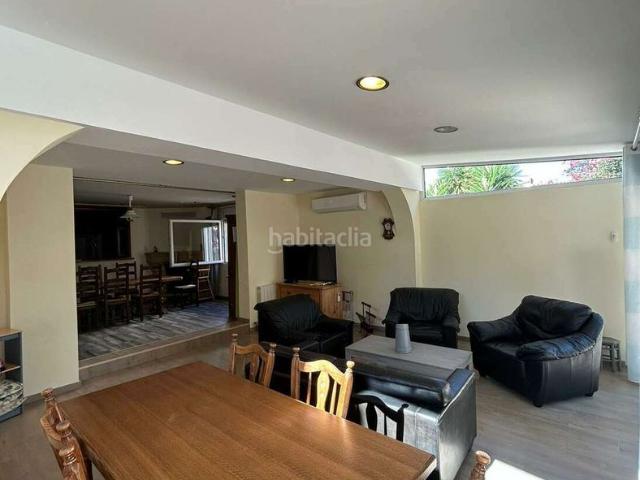 Casa en venta en Empuriabrava, Alberes Costa Brava. Se vende bonita casa con piscina en Empuriabrava, Costa Brava. Casas.