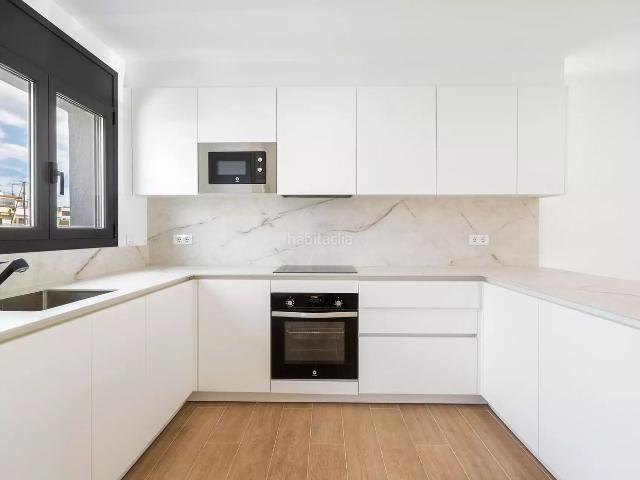 Casa en venta en Empuriabrava, Moxó Sant Mori Costa Brava. Casa con amarre de 14m antes de los puentes totalmente reformada. Casas.