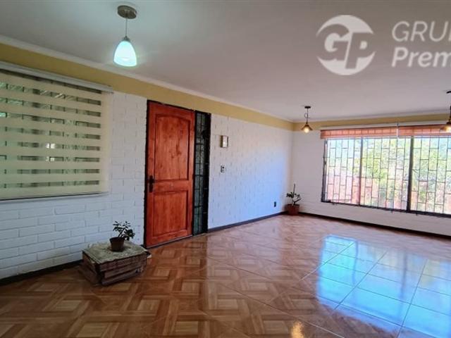 Casa en Venta en Entre calle Mena y Manuel Bulnes