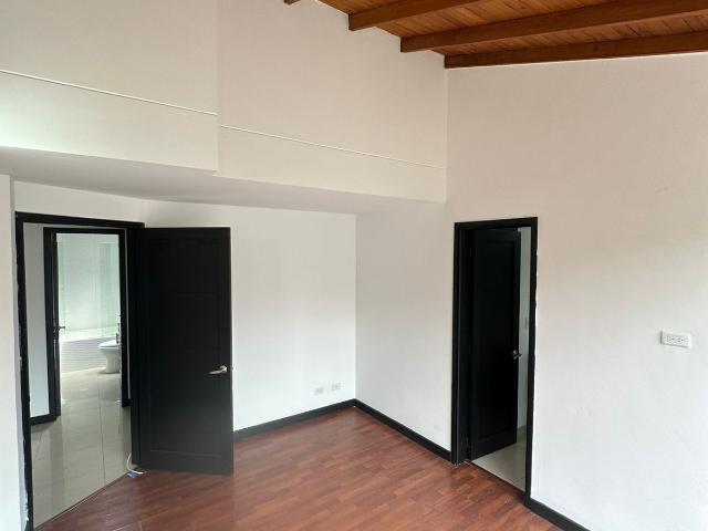 Casa En Venta En Envigado V391475