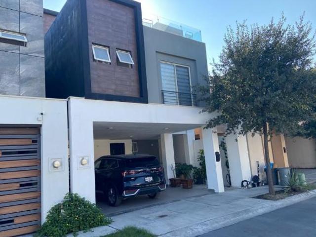 Casa en venta en Escobedo N.L