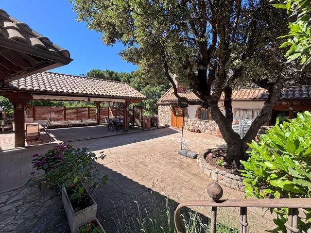 Casa en venta en Escorial El, Las Zorreras Monte Encinar. Casas Escorial.