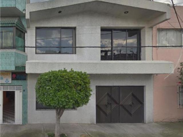 Casa en venta en Escuadron 201, Iztapalapa, Ciudad de México