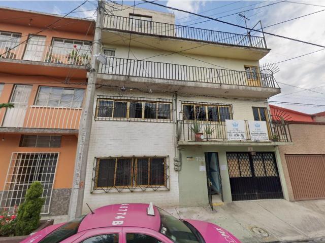 Casa en venta en Escuadron 201, Iztapalapa, Ciudad de México