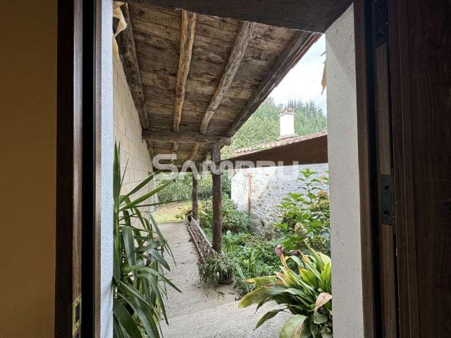 Casa en venta en Eskoriatza. CASERIO EN MARIN. Casas.