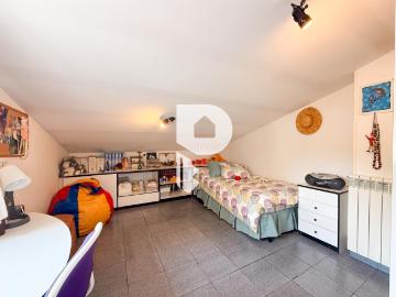 Casa en venta en Esparreguera, Can Rial. ACOGEDORA CASA EN PLANTA CON PISCINA. Casas.