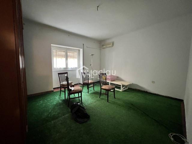 Casa en venta en Esparreguera, Nucli Urbà. Tu nuevo hogar con historia en el centro de Esparreguera. Casas.