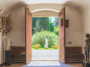 Casa en venta en Esplugues de Llobregat, Centre. Masía palaciega protegida de 1732 en Esplugues de Llobregat con 643 m, jardín privado, posibilidad de piscina y espacios histórico. Casas Esplugues de.