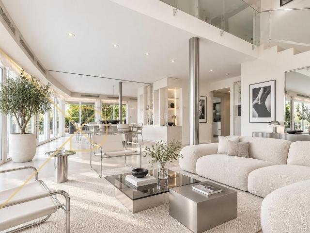 Casa en venta en Esplugues de Llobregat, Ciutat Diagonal. Casa de lujo en Ciudad Diagonal en ubicación privilegiada. Casas Esplugues de.