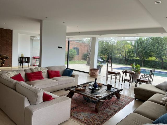 Casa en venta en Esplugues de Llobregat, Ciutat Diagonal. Elegante propiedad de prestigio en Ciutat Diagonal. Casas Esplugues de.