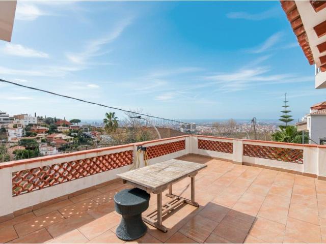 Casa en venta en Esplugues de Llobregat, La Miranda. VIVE EN ESPLUGUES. Casas Esplugues de.