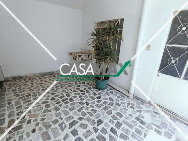 CASA EN VENTA EN ESQUINA