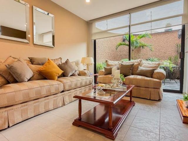 Casa en Venta en Esquina con Seguridad 24/7 | Real de Cafetales