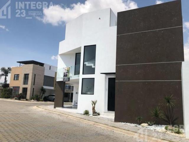 Casa en Venta en ESQUINA, entrega inmediata, Lomas de Angelópolis III, precio de oportunidad