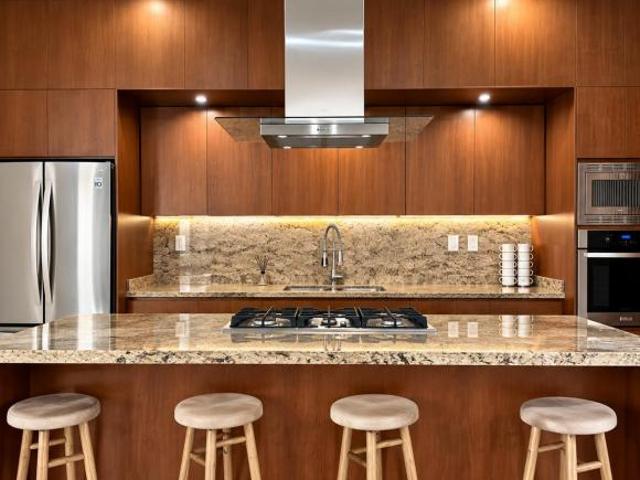CASA EN VENTA EN ESQUINA EN COTO PLATINO