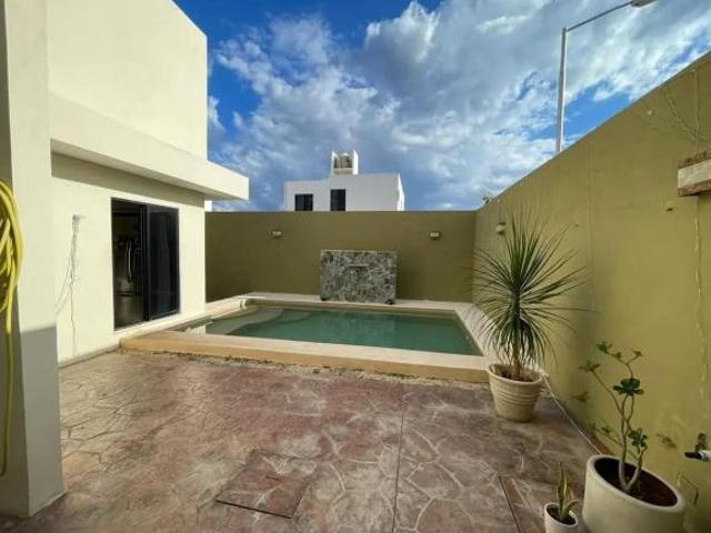 Casa en venta en esquina en el fraccionamiento los heroes merida