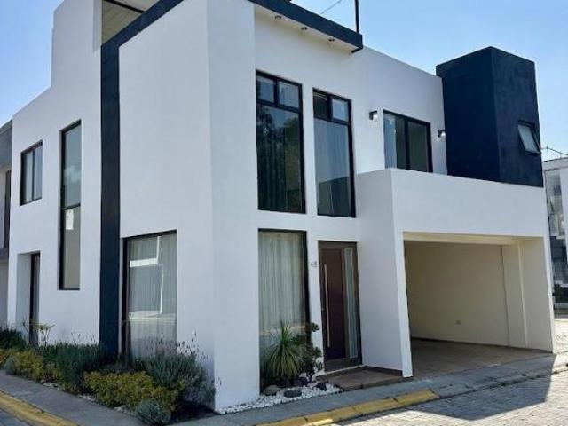Casa en venta en esquina en el Suspiro a 5 minutos de Plaza San Diego y Forjadores Puebla