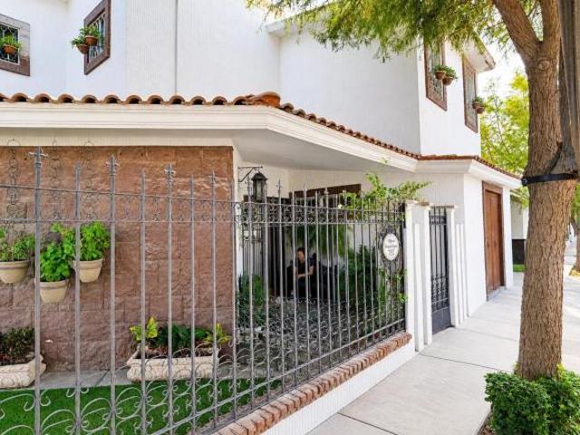 Casa en Venta en Esquina – Nueva los Angeles, Torreón