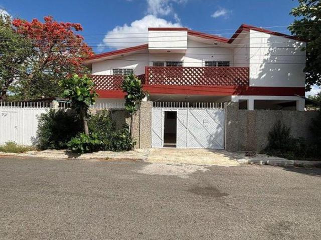 Casa en venta en esquina Pedregales de Tanlum 4