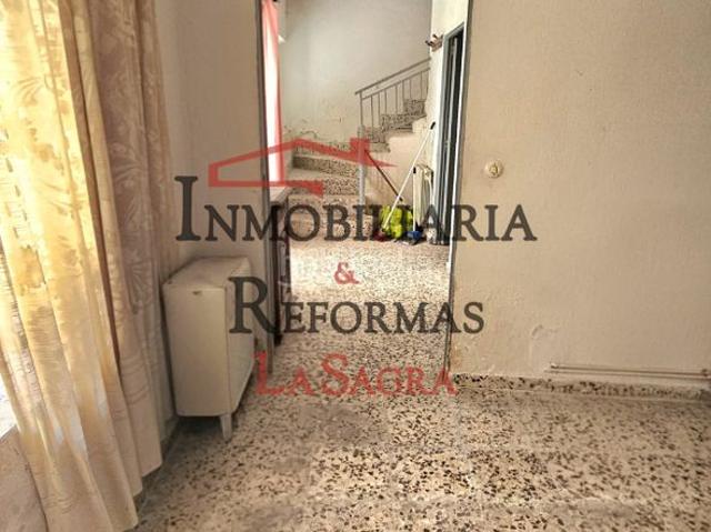 Casa en venta en Esquivias. Dos Casas Independientes 76.000 cada una. Casas.