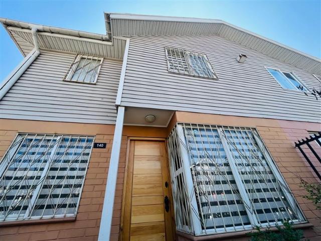 Casa en Venta en Estadio Santiago Bueras