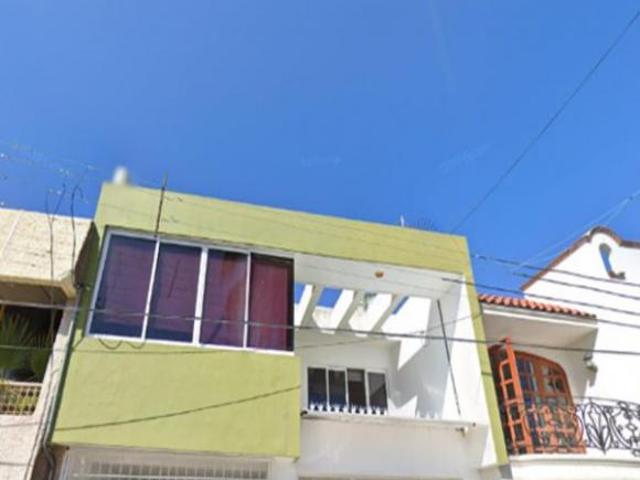 CASA EN VENTA EN ESTADIOS, TEPIC, NAYARIT