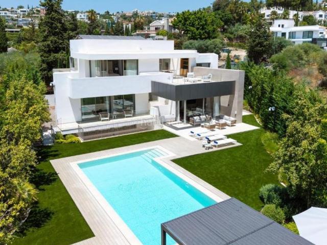 Casa en venta en Estepona, Paraiso Barronal. Casas.