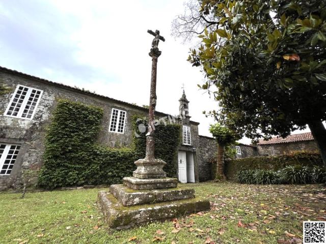 Casa en venta en Estrada A. Pazo da Mota en ayuntamiento de La Estrada. Casas Estrada.
