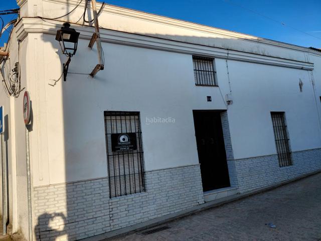 Casa en venta en Fuente de Cantos. Casa tradicional de esquina a dos calles. Casas Fuente de.