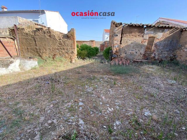 Casa en venta en Fuente Obejuna. CASA CON TEJADO NUEVO Y GRAN PATIO. Casas Fuente.