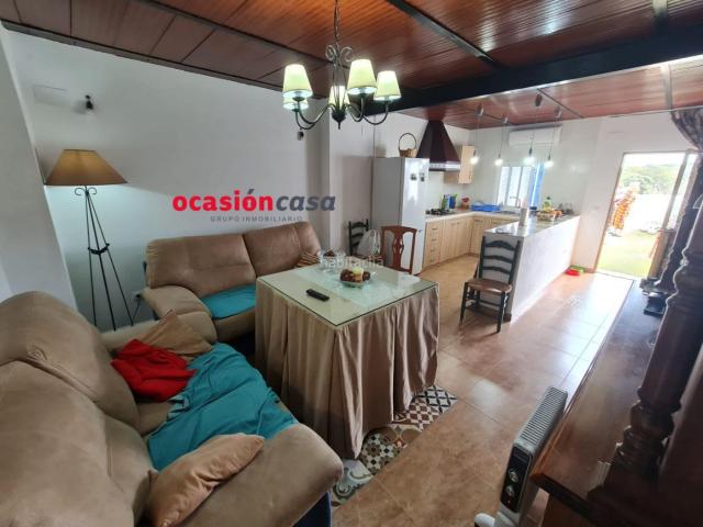 Casa en venta en Fuente Obejuna. CASA REFORMADA A LA VENTA. Casas Fuente.