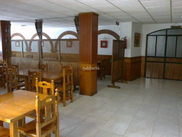 Casa en venta en Fuentes de León. Casa y hostal rural bar restaurante en el centro. Casas Fuentes de.