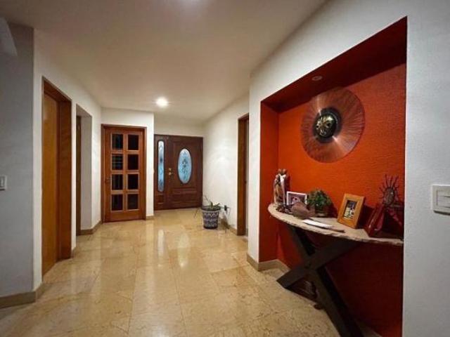 Casa en Venta en Fuentes de Tepepan – Valle Escondido