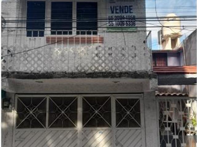 Casa en venta en Fuentes del Valle, Tultitlán, México