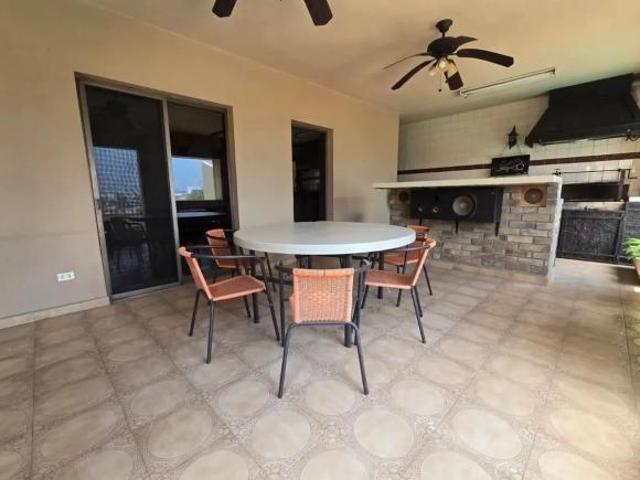 CASA EN VENTA EN FUENTES DEL VALLE