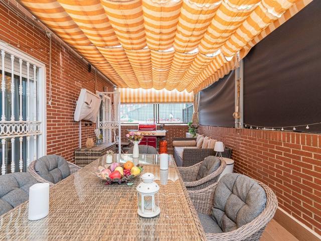 Casa en venta en Fuenlabrada, La Avanzada La Cueva. Casas.