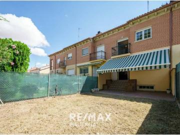 Casa en Venta en Fuensaldaña